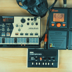 Dark Experimental Beats Jam with Korg Volca Drum and Monotron processed through Zoom B1on Multi FX