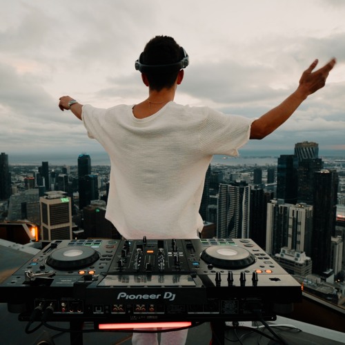 NASER - 'Sky’s The Limit' Rooftop Set