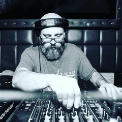 DJ Matthew Brian Live at First Fridays at the Blvd Court Feb 2020
