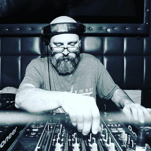 DJ Matthew Brian Live at First Fridays at the Blvd Court Feb 2020