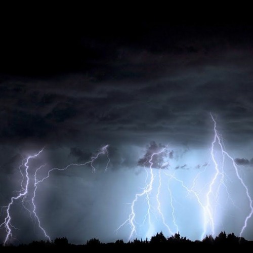 Terapia do Sono - Som De Chuva e furação para Dormir e relaxar