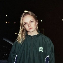 Paula Hartmann - 7 Mädchen [Hardtekk Remix]