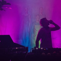 alive at the studio 101025