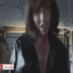 SHES SCREAMING (prod VENXM)