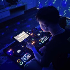 NST-NGOI SAO LE LOI.mp3