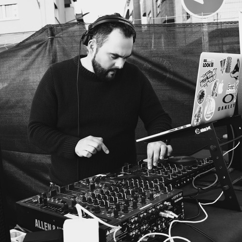 Luis B at Bambu Lounge primer aniversario (Parte 2)