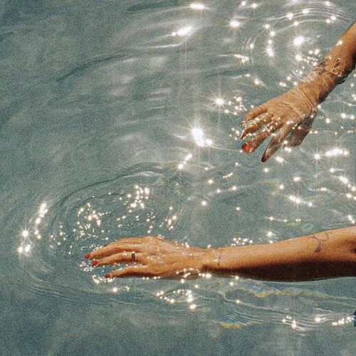 living with a dancing ghost_demo241018