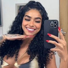 ESSA VAI ESPECIALMENTE PARA TODAS AS MENINAS X SENTO NO BICO DA GLOCK