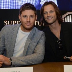 Jensen Ackles Jared Padalecki sing Hawaii
