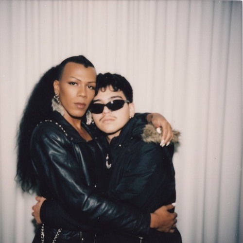 revolta latina - m4fel b2b rianriot