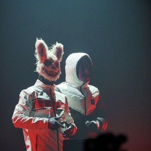 Manace Santana x flawed mangoes