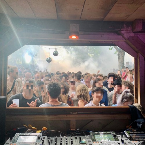 Wannda Circus Open Air * Im Wäldchen mit Moritz Butschek