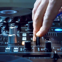 electronic beats 4 ur feeds