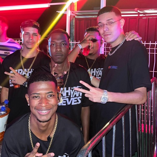 2 + 1 de finura máximo só com Mc Magrinho (DJ Rahyan Neves) Só coro