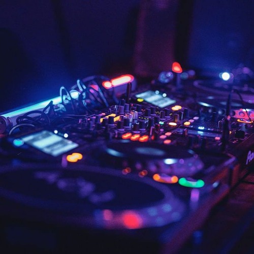 Listen To Mike Air Presents The Good Old Clubbing Days - July 2023.