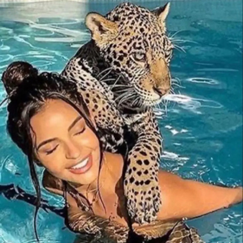 𝙹𝚊𝚖á𝚜 𝚙𝚊𝚜𝚊𝚛á𝚗 𝚍𝚎 𝚖𝚘𝚍𝚊 𝚕𝚘𝚜 𝙲𝙻Á𝚂𝙸𝙲𝙾𝚂.📻