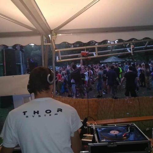 UNDERGROUND TECHNO TRIBU