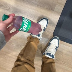 POUR UP(feat. Dusae)