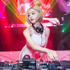 Cho Em Gần Anh Thêm Chút Nữa Remix Tiktok  Xi Măng Phố Vol 3  Trái Tim Em Và Dòng Máu Nóng.mp3