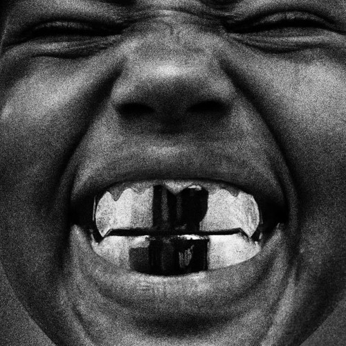 Kanye West - 02. Iphone (Bully V1 Album)