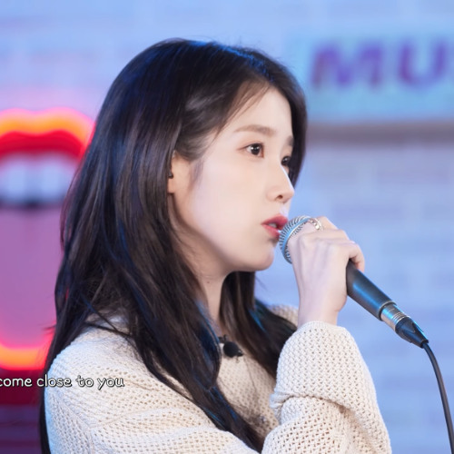 Butterfly cover by 아이유