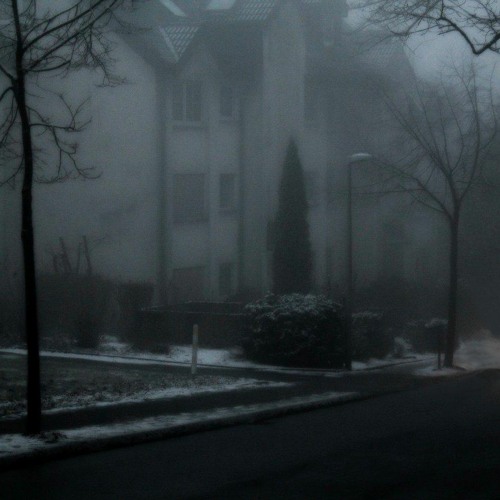 lost, forgotten (natsugi + shigitori)