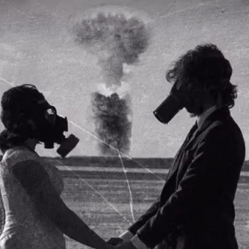 Stream Attack on Titan its a fidget 