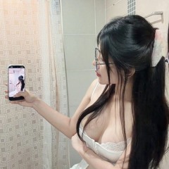 Em Chỉ Muốn Ôm Lấy Anh Remix