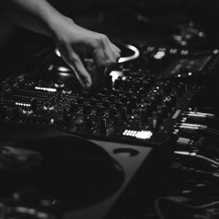 Hard Right Now (Bass Electro House Mix Dec 2022)