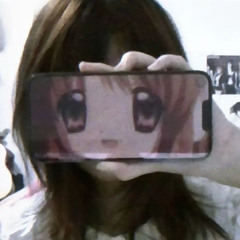 она на меня дрочит