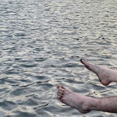 Muddy Toes