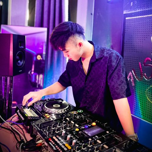 LK Nonstop Việt Mix Khoá Ly Biệt + Đừng Lo Nhé Có Anh Đây Thái Hoàng