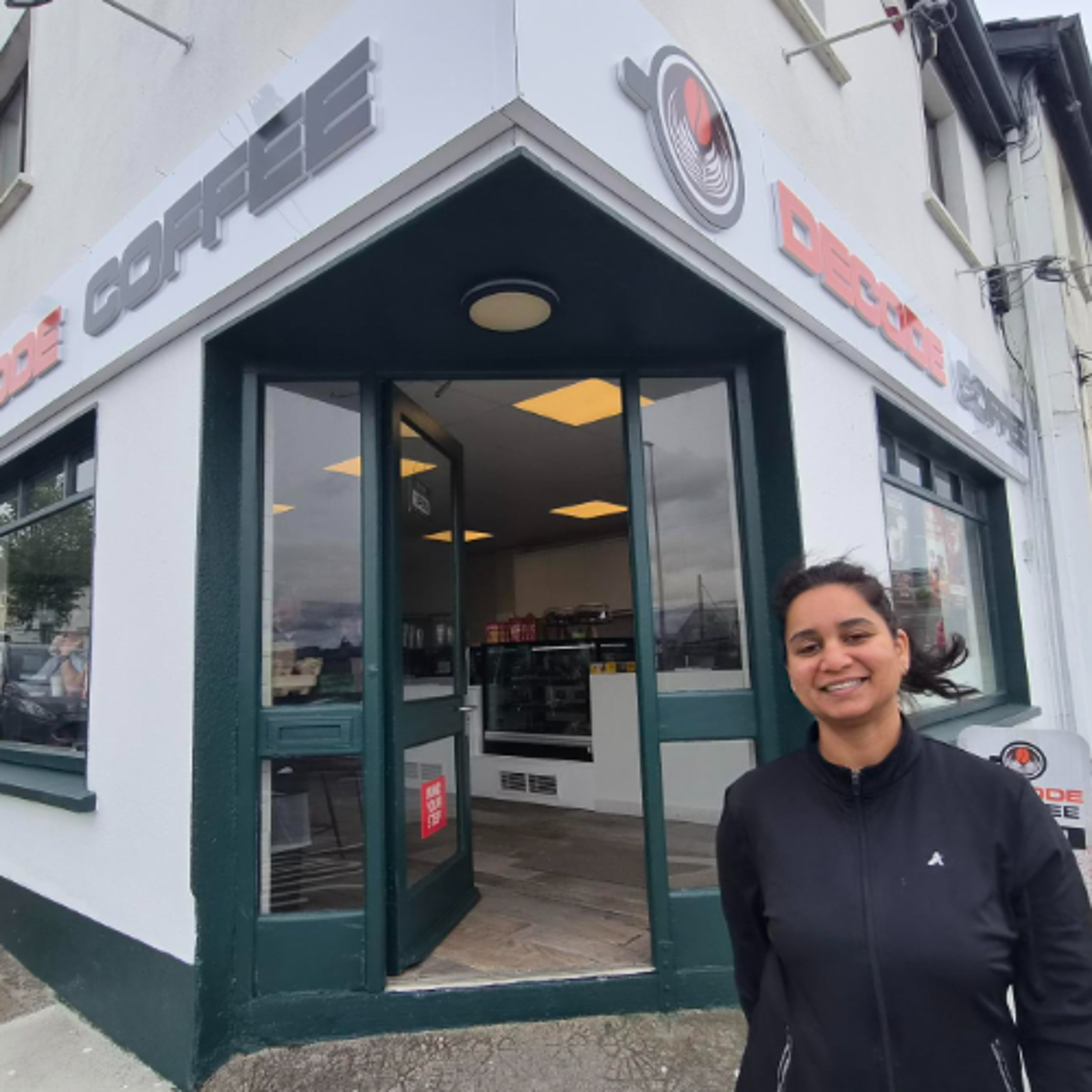 Between Towns & Villages: Vartika Saxena of Decode Coffee in Ferrybank (29th May 2026) episode artwork