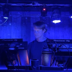Proton Radio // The Purr Showcase #097 Engelhart