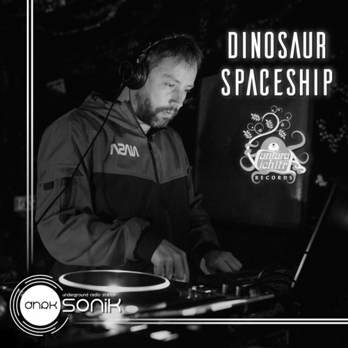 [DHRK SONIK RADIO] - PODCAST 01 AUGUST 2023 - DINOSAUR SPACESHIP (LIVE)