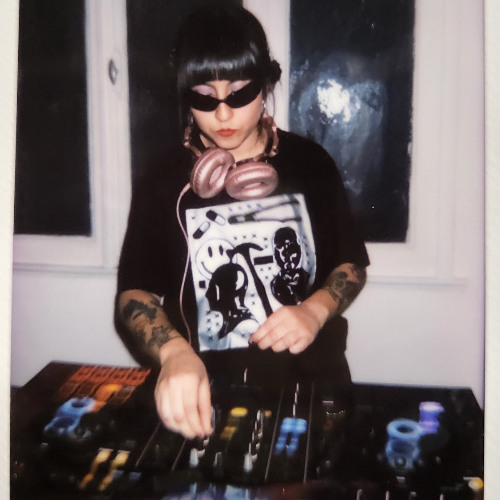 ✧ WHITE MANTIS ✧