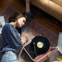 والله ان لك بين حدب الضلوع العوج دار_