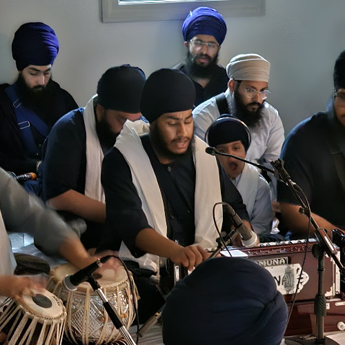 Amritvela Kirtan - Bhai Gurpreet Singh Jalandhar