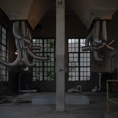 “Stay a while, you are so beautiful!” – a spatial and sound installation