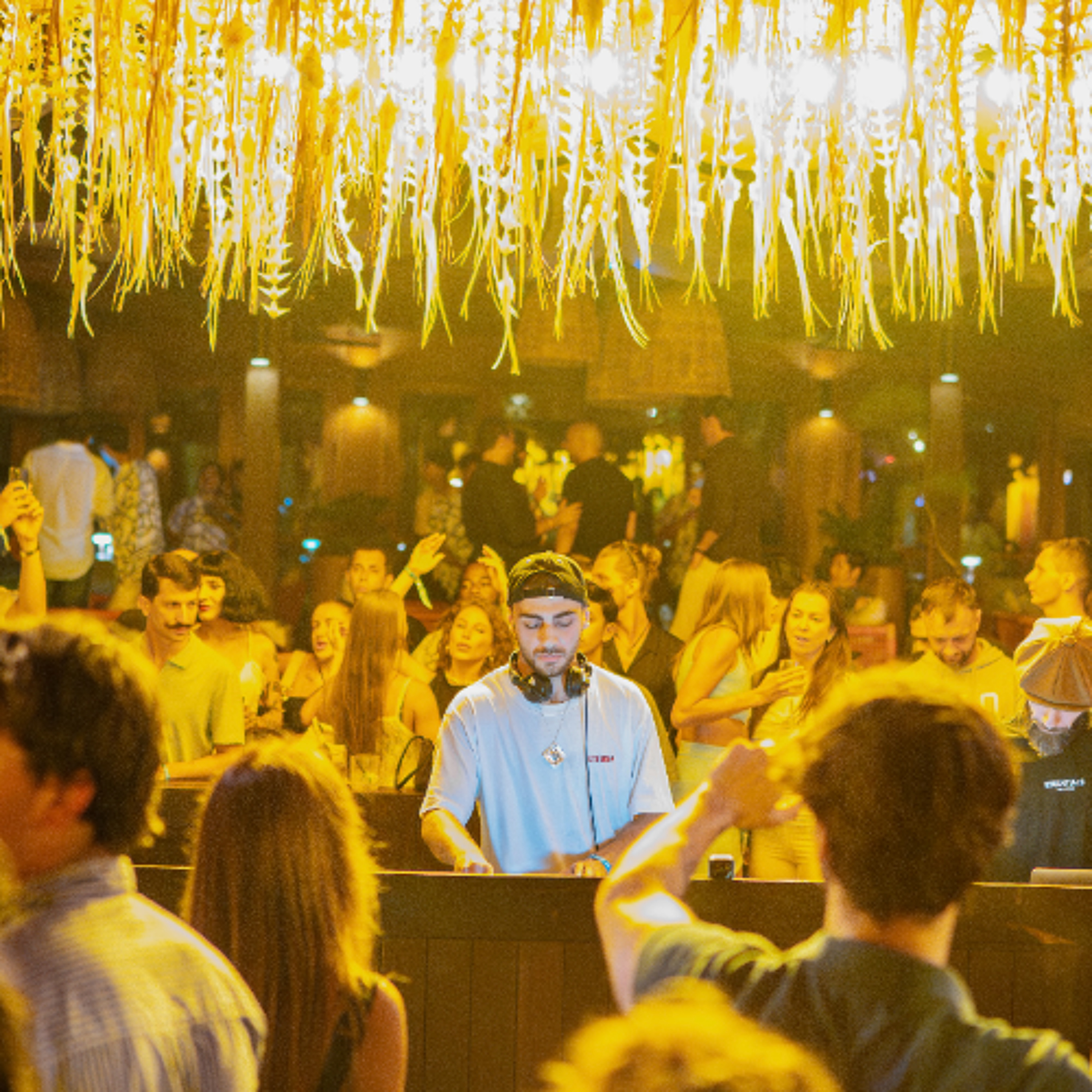 Aza Sirelis ‒ Live@Desa Kitsuné Bali w/ Pippi Ciez Pt. 2