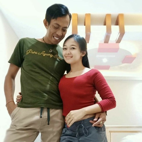 AA Raka Sidan & Ocha Putri - Krupukan