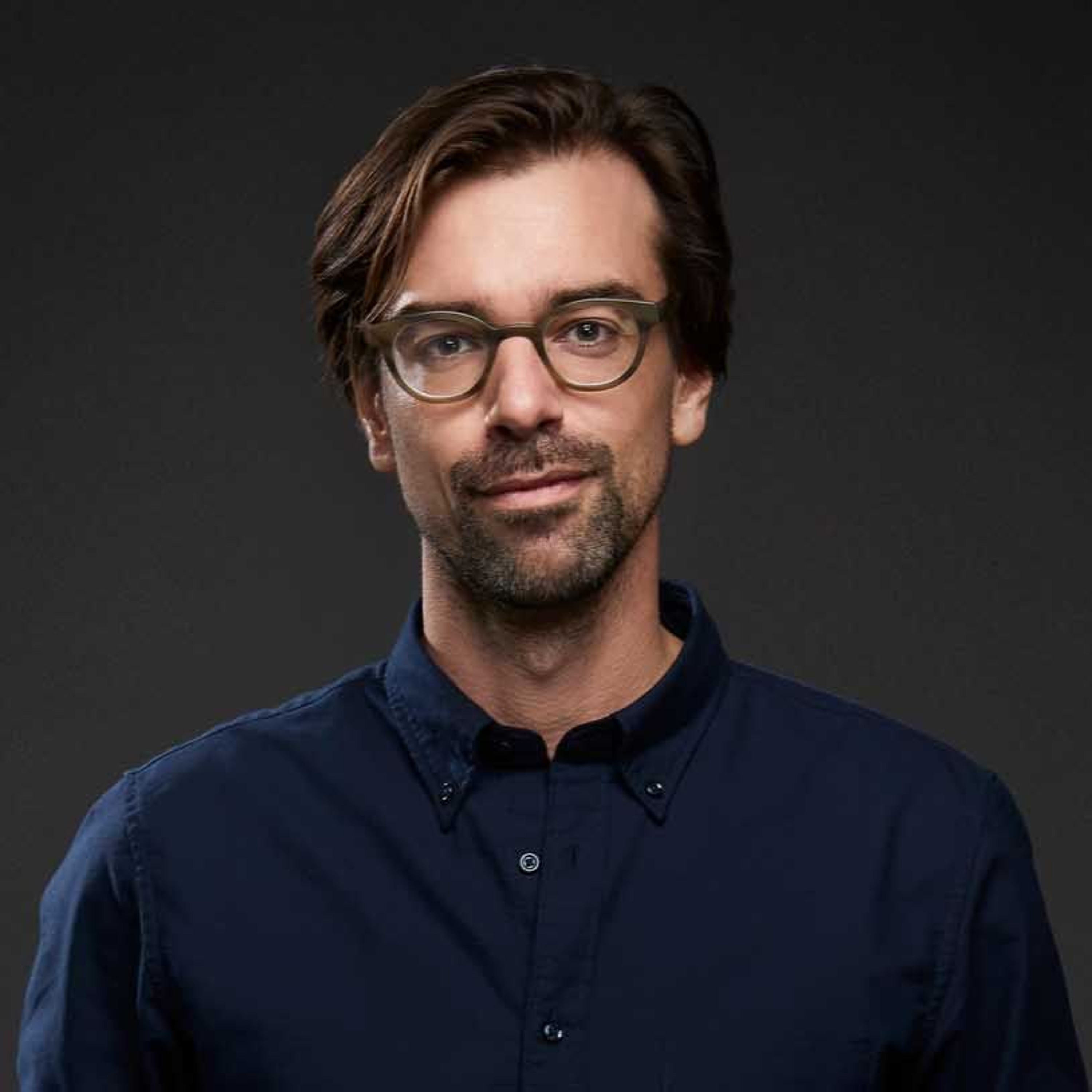 Ruben Terlou. journalist over zijn nieuwe theatercollege Op reis door een nieuwe wereld episode artwork