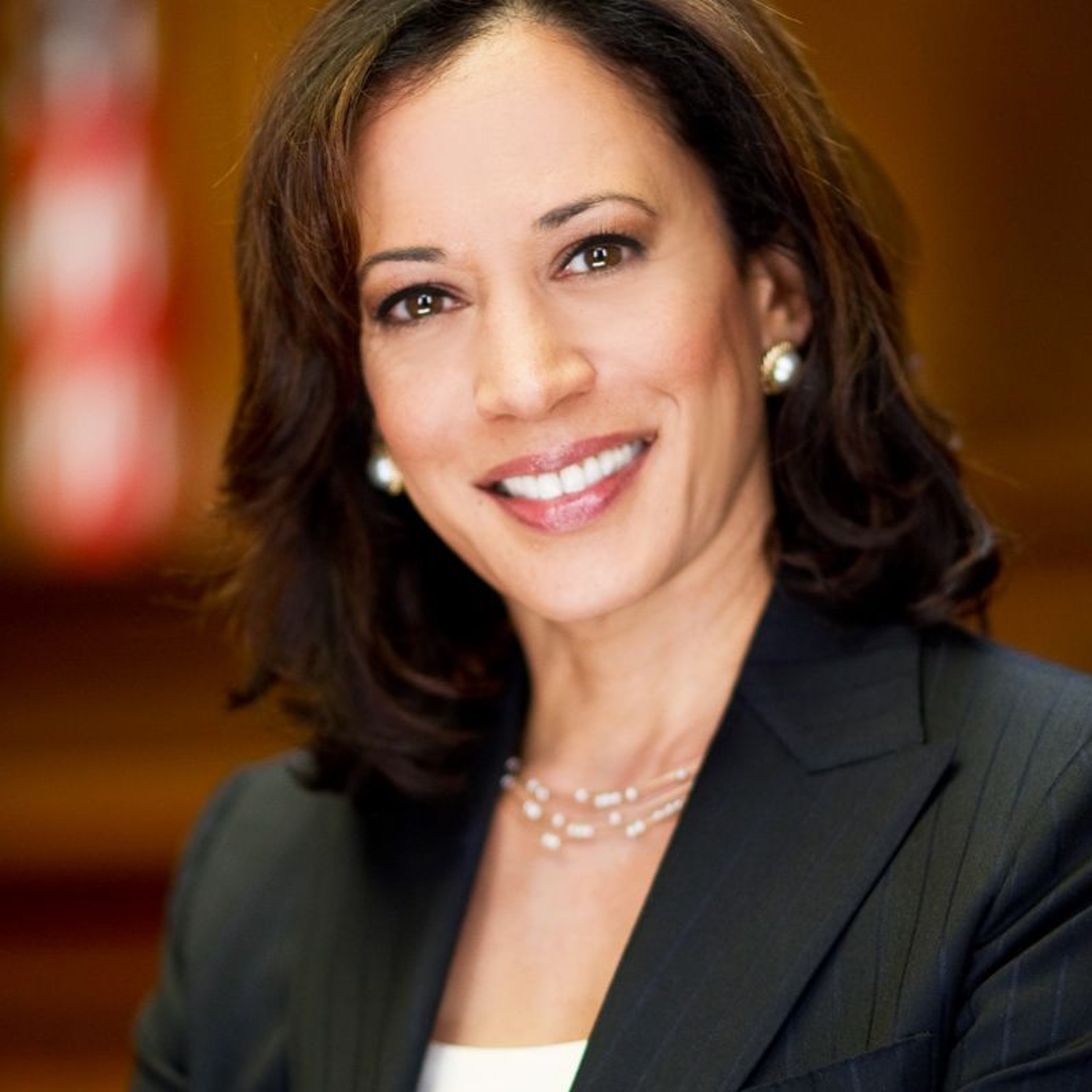 Presidential Poll - Our Man In NYC Phil Brown Says Kamala By 3% episode artwork