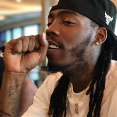 LOOKS CAN BE DECEIVING - Uncommon