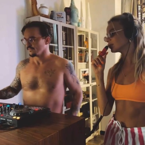Minimal and Microhouse Home session at Pionerskaya 50