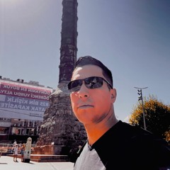 Mix 002 (House and Lee Coombs)