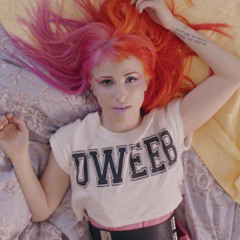 still into you (dariacore) - (by @notrealzozo on TikTok)