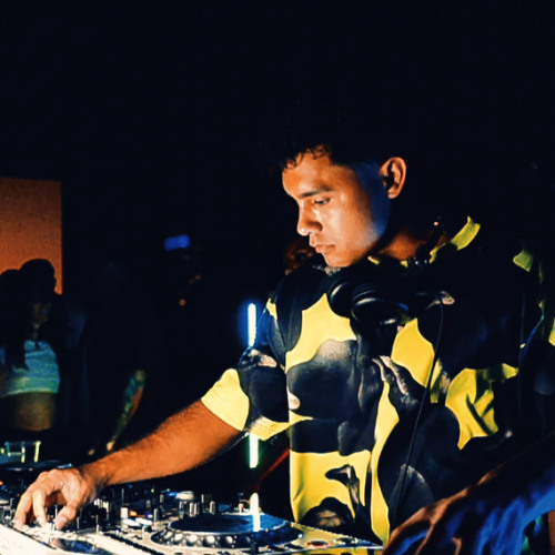 Slugg Opening Set DJ Contest