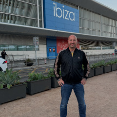 Music Sounds Better With You