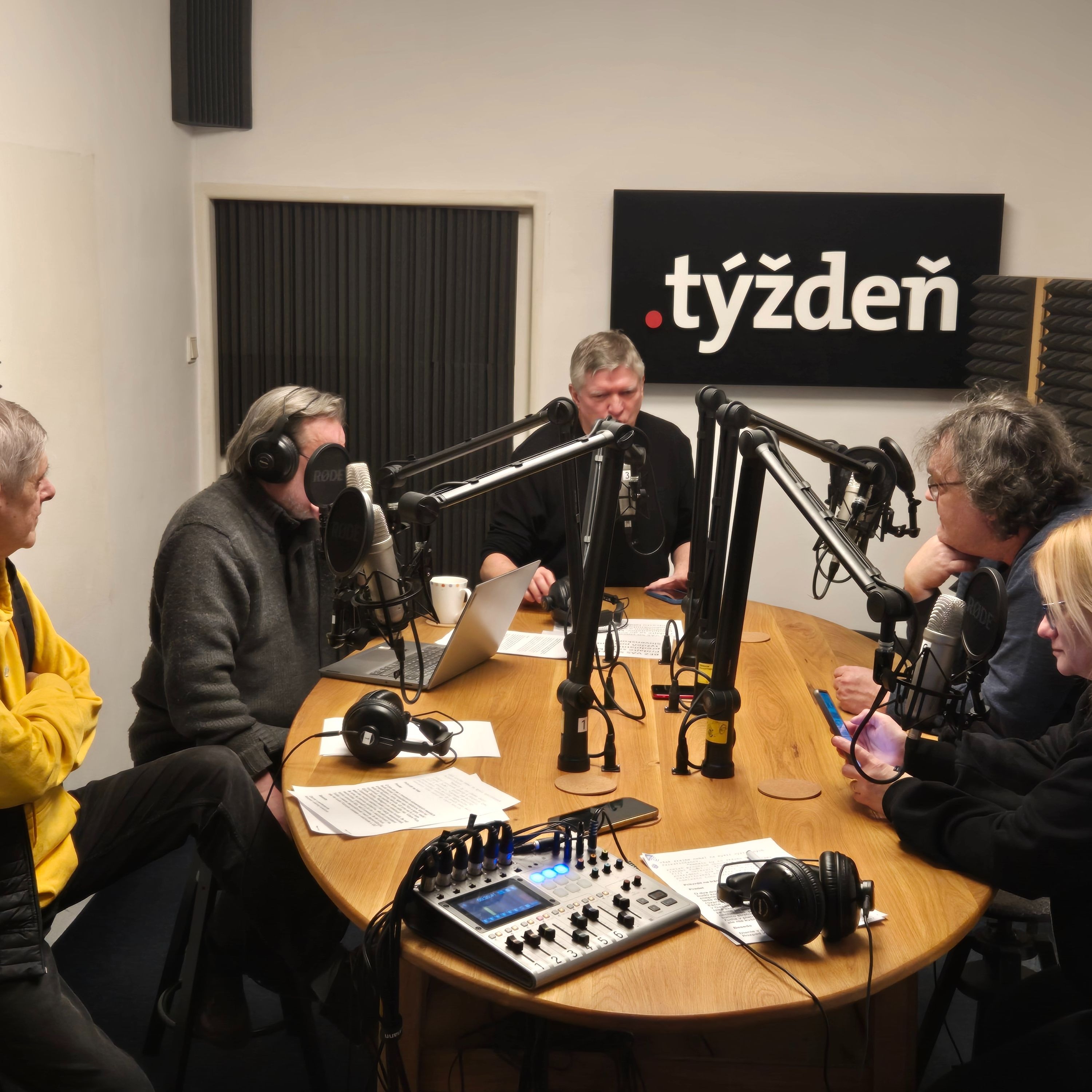 Týždeň s .týždňom: Opozícia by mala nechať Fica, nech sa porazí sám